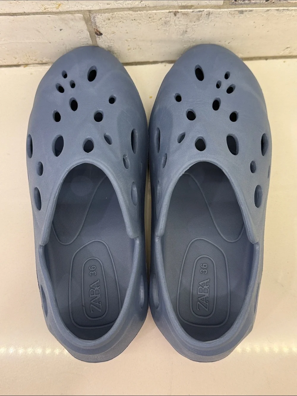 Zara Kids Blue Rubberized Clogs EU 36 Youth 4 Slip On Pool Water Shoes NWOT